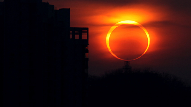 Sol 'mordido' pela Lua: outubro terá eclipse solar anular e visível no  Brasil